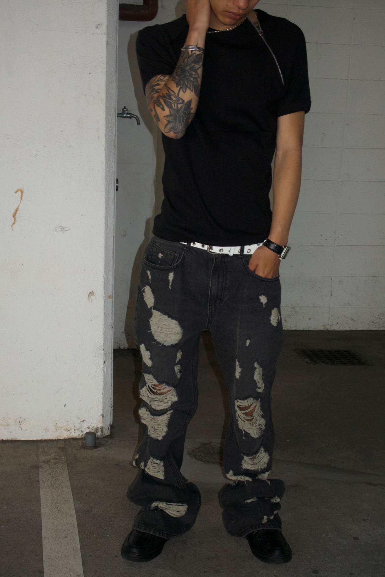 シンプルながらもジップデザインの効いたT-shirt紹介✮⋆˙